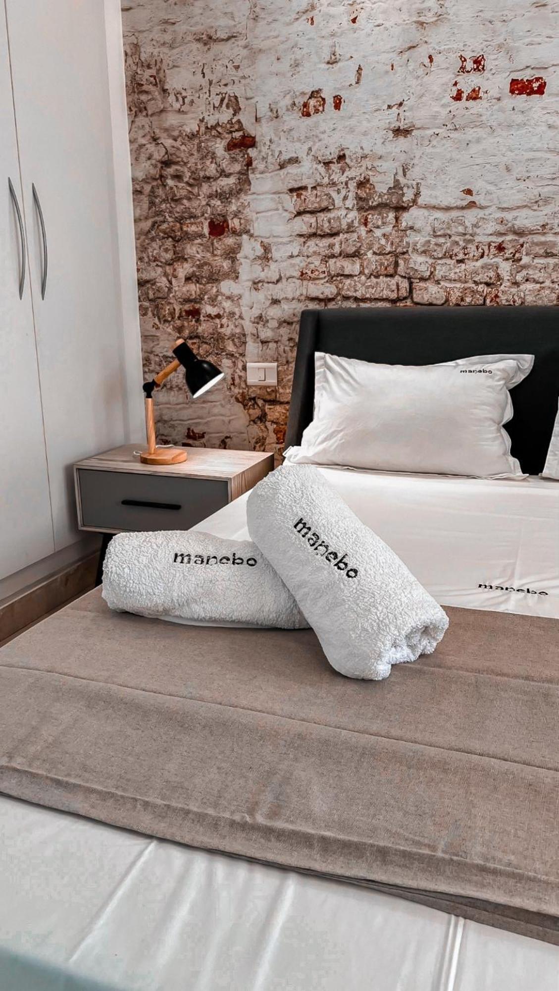 Cleopatra Apartment *